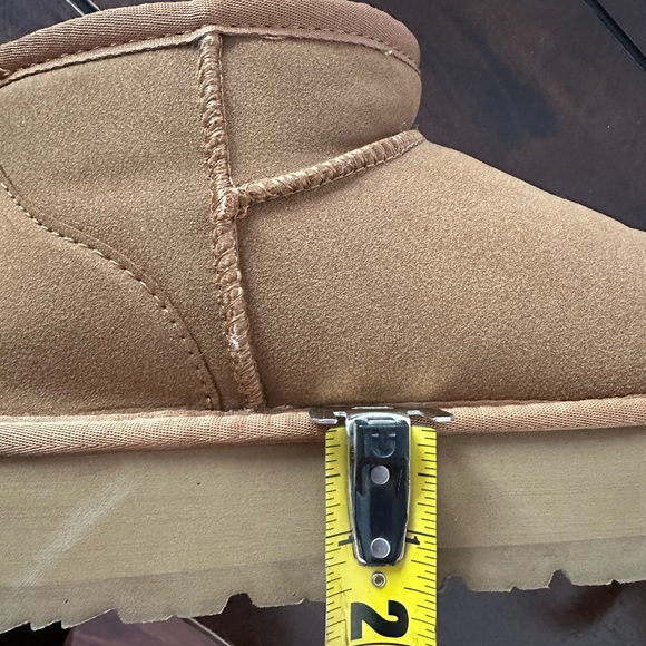 Women’s Winter Boots - Picture 4 of 5